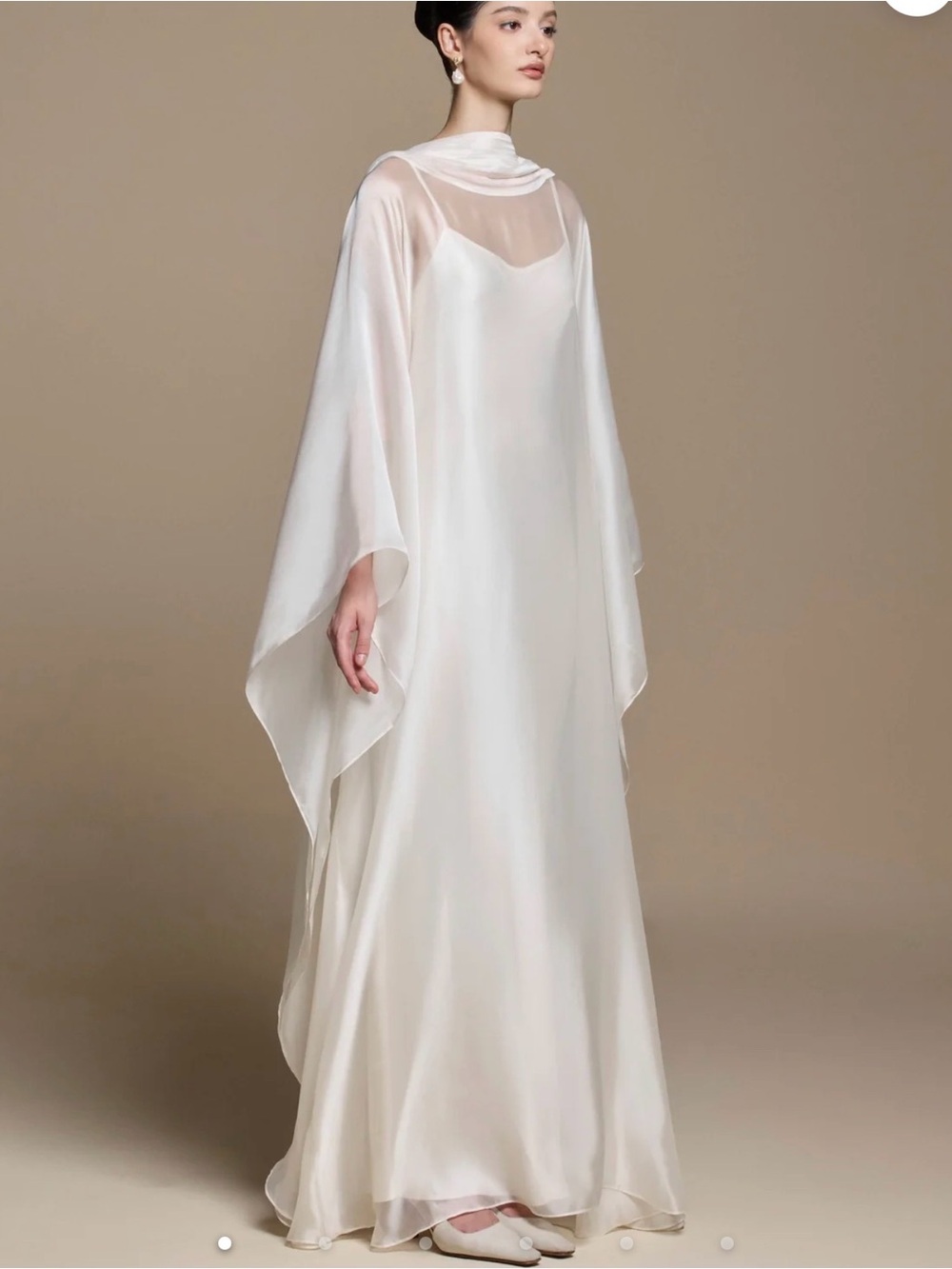Huong boutique Mary rose dress / M / white cream gown / bridal dress / NWOT